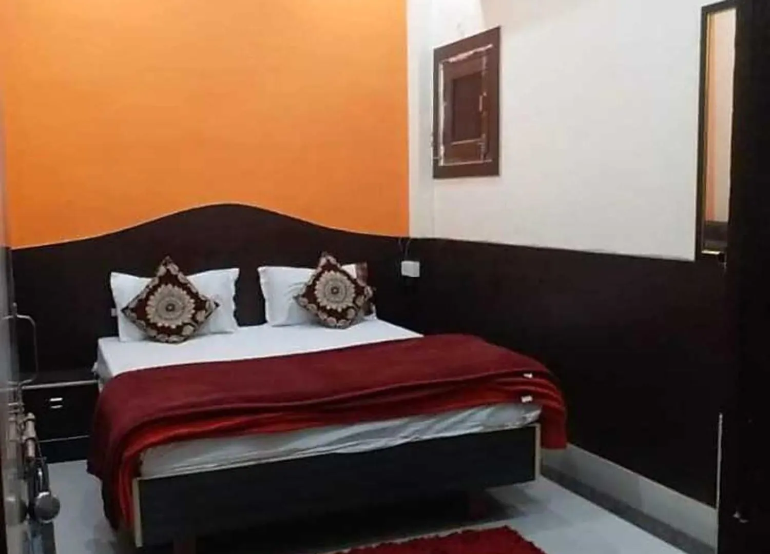 !! Varanasi Hotel New Ashiyana Palace - Near Kasi Vishwanath Temple #Fully Air Conditioning #Free Wi-Fi #Parking #Best Budget Hotel In Varanasi !!