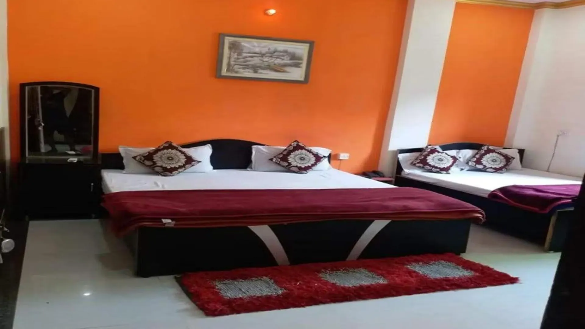 !! Varanasi Hotel New Ashiyana Palace - Near Kasi Vishwanath Temple #Fully Air Conditioning #Free Wi-Fi #Parking #Best Budget Hotel In Varanasi !!